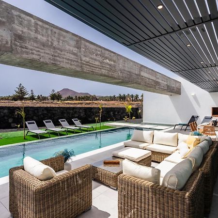 Villa Arena Тегисе Екстериор снимка